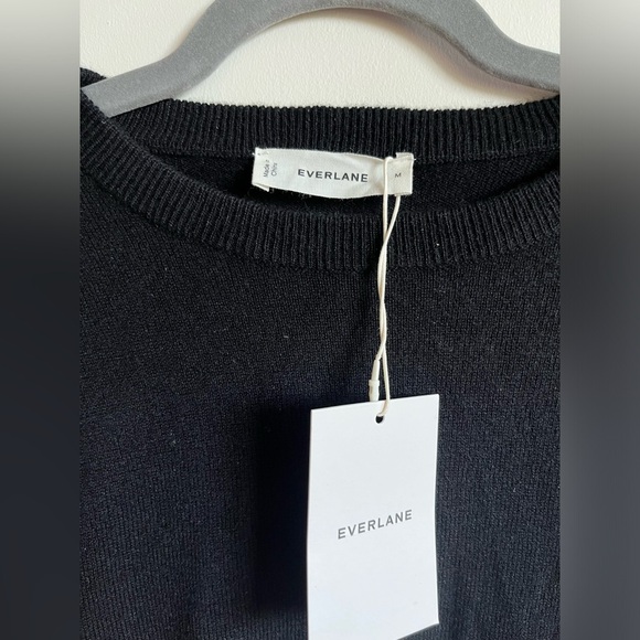 NWT Everlane The Classic Crew in Cashmere Black - Medium - 100% Cashmere - Picture 6 of 12